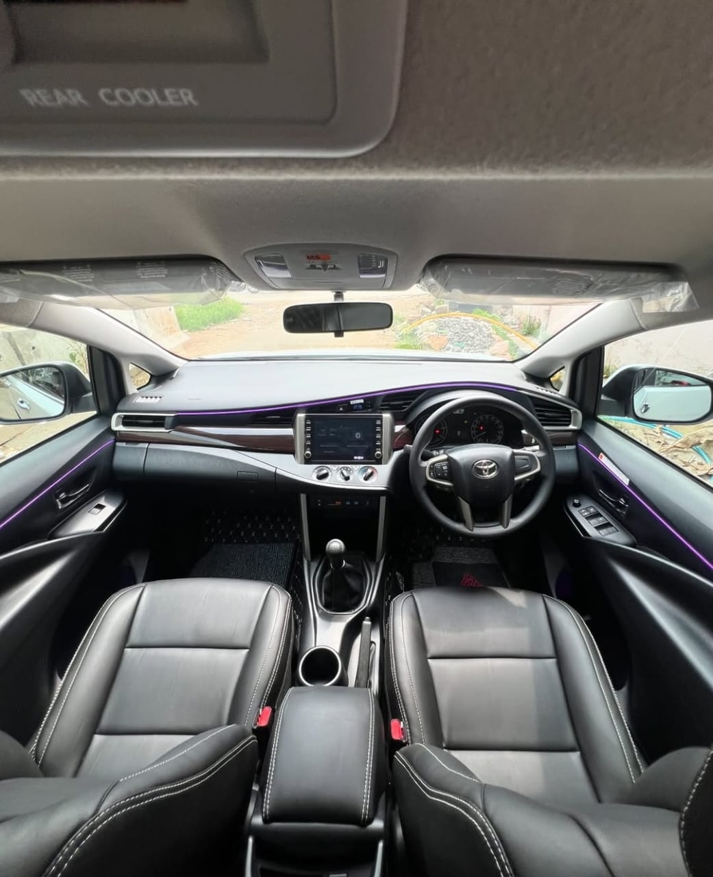 Toyota Innova Crysta Limo Car India | Car Rental in Jaipur