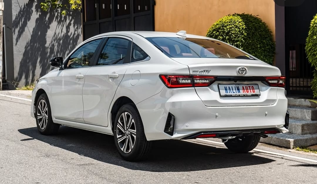 Toyota Camry Limo Car India | Car Rental in Jaipur