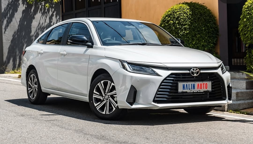 Toyota Camry Limo Car India | Car Rental in Jaipur